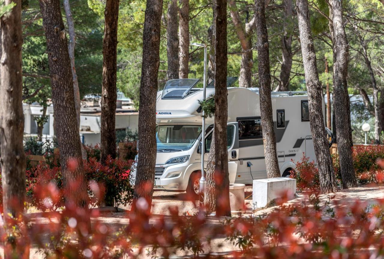 Riviera Mobile Home Макарска Екстериор снимка